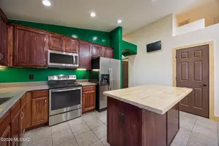 8182 S Camino SERPE, Tucson, AZ 85747 - Photo 9