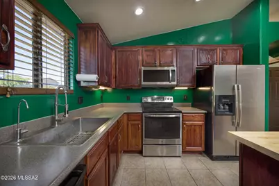 8182 S Camino Serpe, Tucson, AZ 85747 - Photo 7