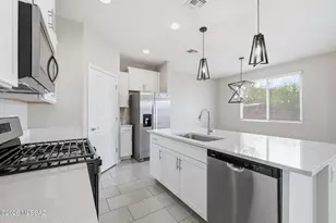 11926 W Charismatic Dr, Marana, AZ 85653 - Photo 15