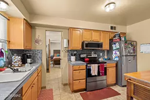 177 N Abrego Dr, Green Valley, AZ 85614 - Photo 11