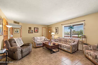 177 N Abrego Drive, Green Valley, AZ 85614 - Photo 7