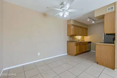 6335 N Barcelona Lane #723, Tucson, AZ 85704 - Photo 7