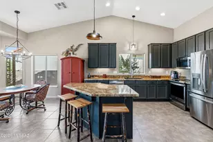 2283 E Desert Squirrel Ct, Green Valley, AZ 85614 - Photo 13