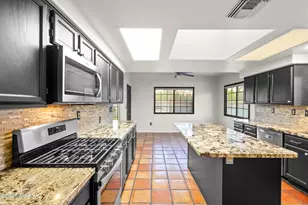12831 N Meadview Way, Oro Valley, AZ 85755 - Photo 13