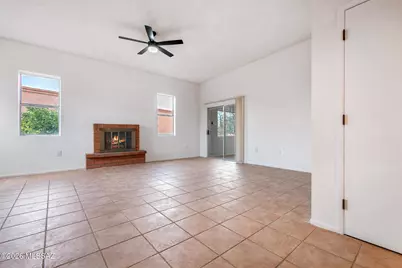 1625 W Calle Hacienda, Green Valley, AZ 85622 - Photo 9
