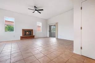 1625 W Calle Hacienda, Green Valley, AZ 85622 - Photo 9