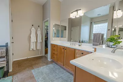 7554 W Higgins Feather Court, Tucson, AZ 85743 - Photo 25