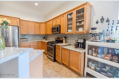 7554 W Higgins Feather Court, Tucson, AZ 85743 - Photo 9