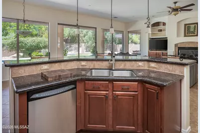 13811 N Javelina Springs Place, Oro Valley, AZ 85755 - Photo 9
