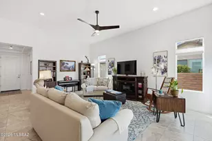 558 N Sonoma Vista Dr, Green Valley, AZ 85614 - Photo 15