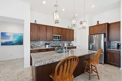 558 N Sonoma Vista Drive, Green Valley, AZ 85614 - Photo 3