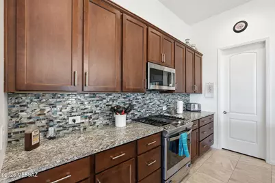 558 N Sonoma Vista Drive, Green Valley, AZ 85614 - Photo 19