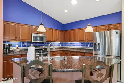 2436 E Overview Lane, Green Valley, AZ 85614 - Photo 13
