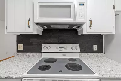 6625 E Golf Links Road #APT 13, Tucson, AZ 85730 - Photo 11