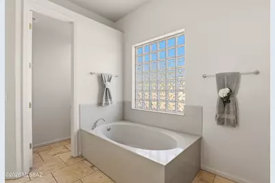13924 N Dog Leg Lane, Marana, AZ 85658 - Photo 17