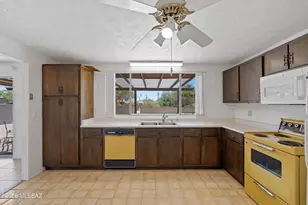5212 N Whispering Hills Ln, Tucson, AZ 85704 - Photo 19