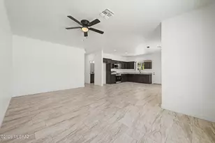 1310 E Suncrest Dr, Tucson, AZ 85756 - Photo 11