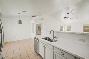 11499 W Magic Song St, Marana, AZ 85658 - Photo 7
