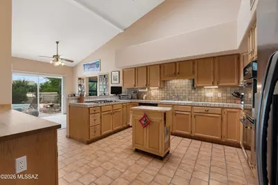 12390 E Avenida De La Vista Verde, Tucson, AZ 85749 - Photo 5