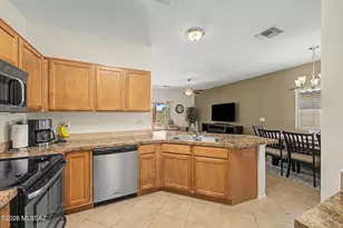 11161 W Flycatcher Dr, Marana, AZ 85653 - Photo 15