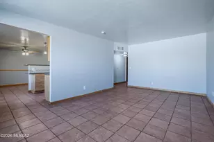 736 S Desert Steppes Dr, Tucson, AZ 85710 - Photo 7