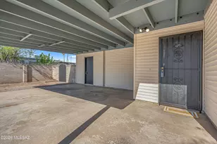 736 S Desert Steppes Dr, Tucson, AZ 85710 - Photo 33