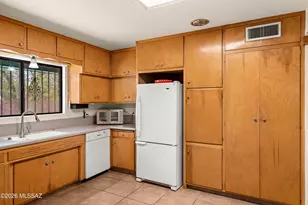 5646 E Towner St, Tucson, AZ 85712 - Photo 17