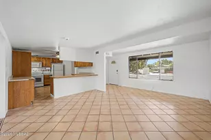 7230 E Pierce Pl, Tucson, AZ 85710 - Photo 9