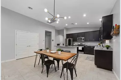 8801 W Red Spike Ice Drive, Marana, AZ 85653 - Photo 11
