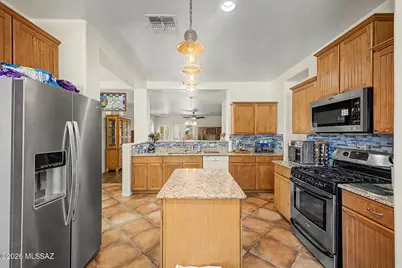 1388 W Camino Buenos Aires, Sahuarita, AZ 85629 - Photo 13