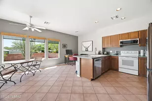 2025 W Amblemorn Dr, Green Valley, AZ 85622 - Photo 7