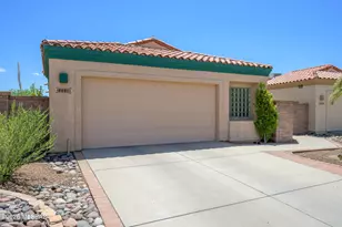 2025 W Amblemorn Dr, Green Valley, AZ 85622 - Photo 3