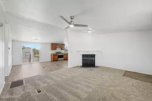 9240 S Honeysuckle Farm Trail, Tucson, AZ 85735 - Photo 5