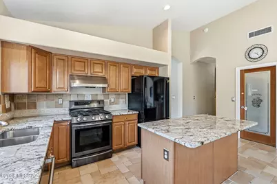7473 N Clemens Way, Tucson, AZ 85743 - Photo 5