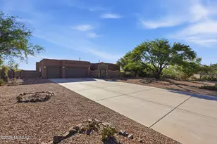 9320 S Avenida Mochuelo, Vail, AZ 85641 - Photo 3