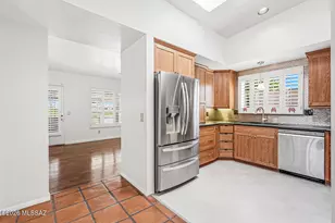 1121 N Abrego Dr, Green Valley, AZ 85614 - Photo 17