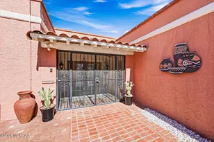 1121 N Abrego Dr, Green Valley, AZ 85614 - Photo 11