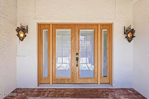 1121 N Abrego Dr, Green Valley, AZ 85614 - Photo 9