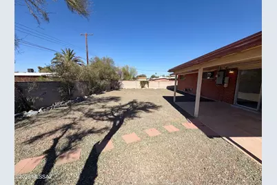 7434 E 18th Street, Tucson, AZ 85710 - Photo 17