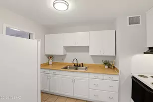 1413 N Craycroft Rd, Tucson, AZ 85712 - Photo 21