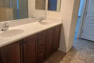 10706 N Hewitt Pl, Oro Valley, AZ 85737 - Photo 11
