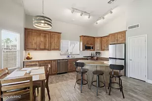 9205 N Sugar foot Dr, Tucson, AZ 85743 - Photo 7