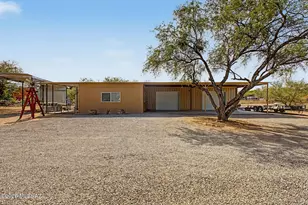 4231 E Pinal St, Tucson, AZ 85739 - Photo 3