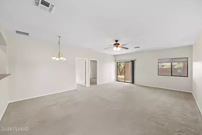 11856 W Fontenelle Drive, Marana, AZ 85653 - Photo 9