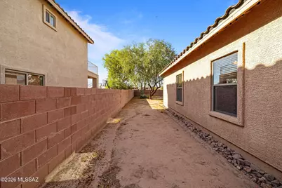 11856 W Fontenelle Drive, Marana, AZ 85653 - Photo 47