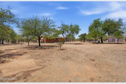 2301 S Hohokam Drive, Tucson, AZ 85735 - Photo 27