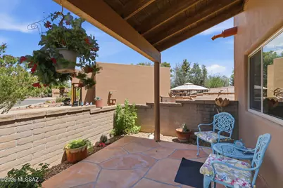 997 W Camino Erranle, Green Valley, AZ 85614 - Photo 3