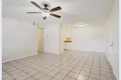 441 W Yucca Court #201, Tucson, AZ 85704 - Photo 7