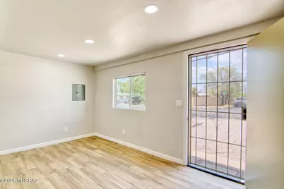 4146 E Flower Street, Tucson, AZ 85712 - Photo 9