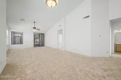 63752 E Holiday Drive, Tucson, AZ 85739 - Photo 9
